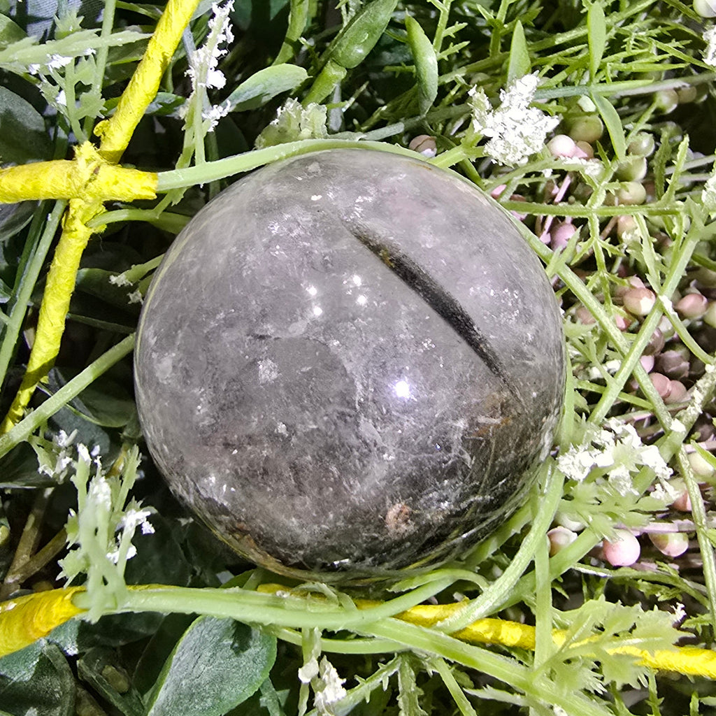 Garden quartz sphere